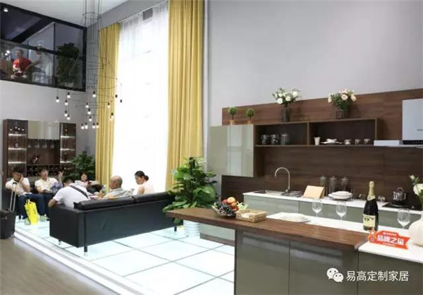 易高定制携新品表态广州建博会受热捧
