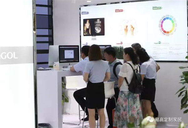 易高定制携新品表态广州建博会受热捧
