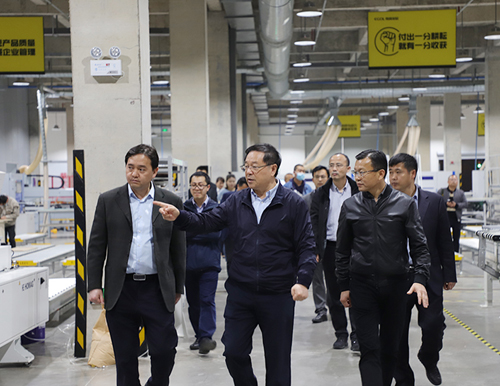  安徽省经信厅党组布告、厅长牛弩韬到临我司调研指点！
