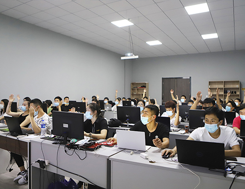  易高商学院周全停课，线下培训正式开启！