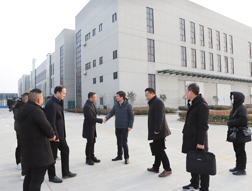  接待长丰县县委布告李命山一行到临国产精品999展开新春为企送暖和勾当