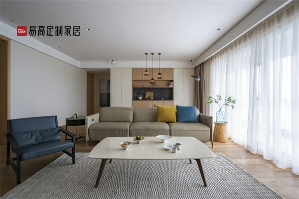 全屋定制和制品家具哪一个好？